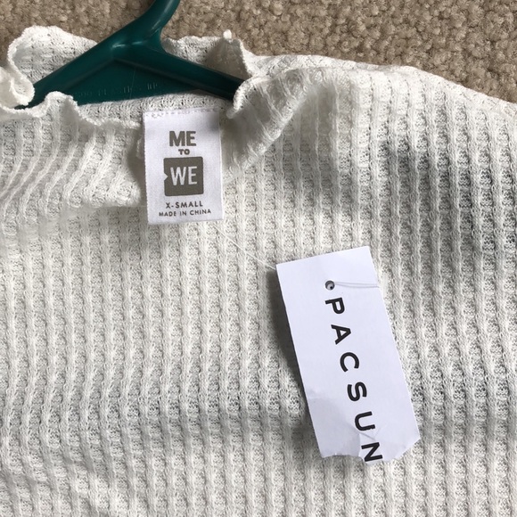 white pacsun short sleeve - Picture 2 of 3